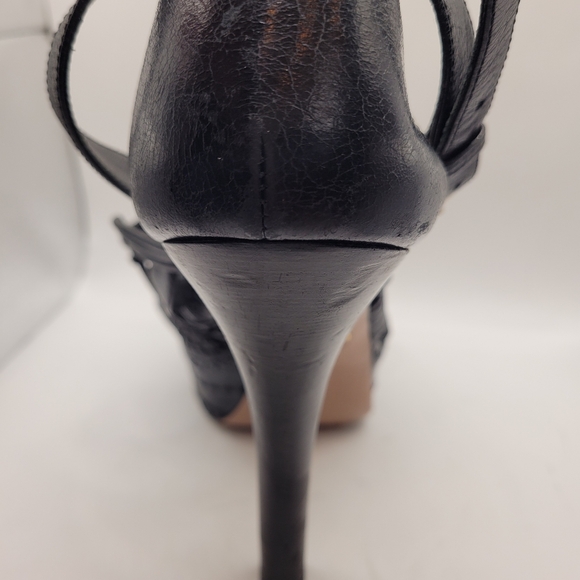 Prada Shoes - Picture 8 of 9